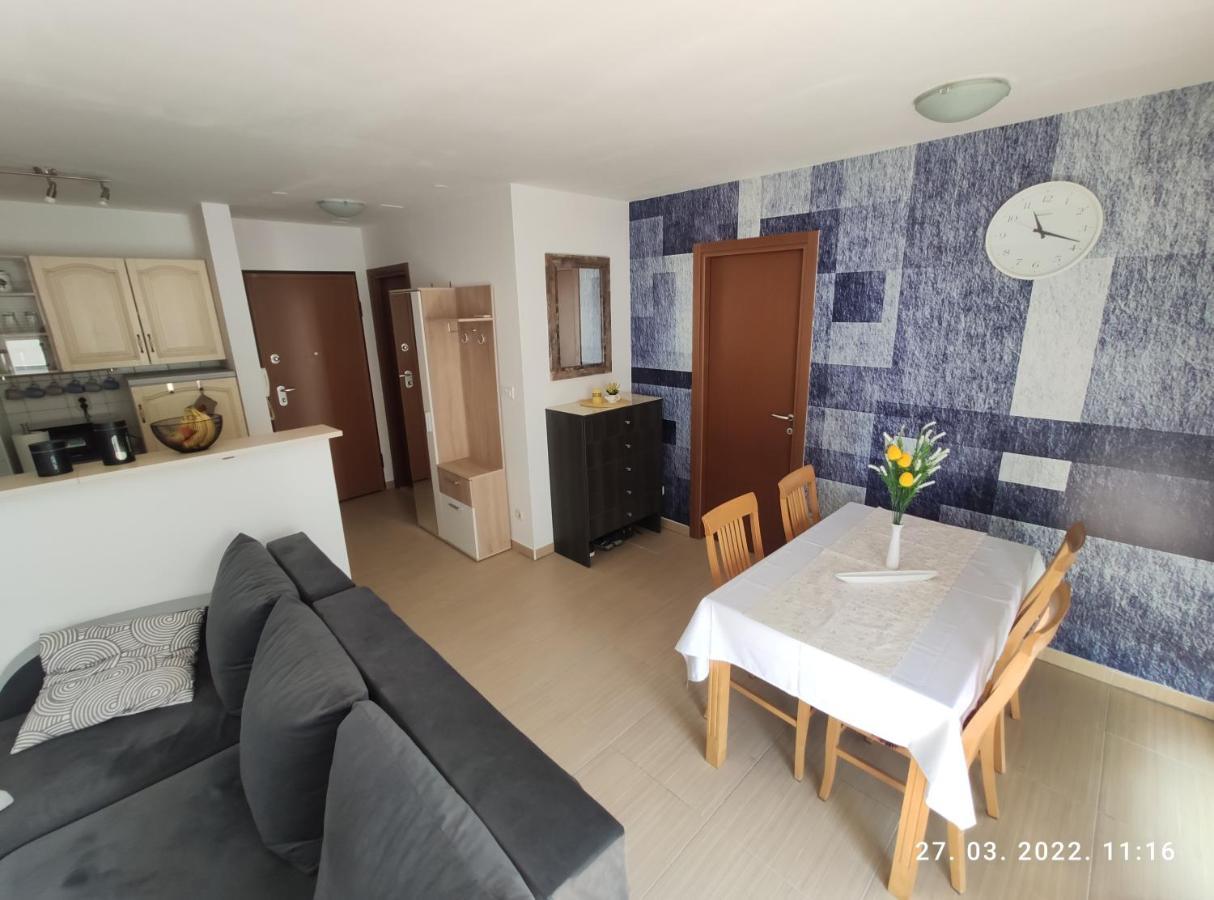 Apartman Antonela With Free Garage Parking Apartment Сплит Екстериор снимка