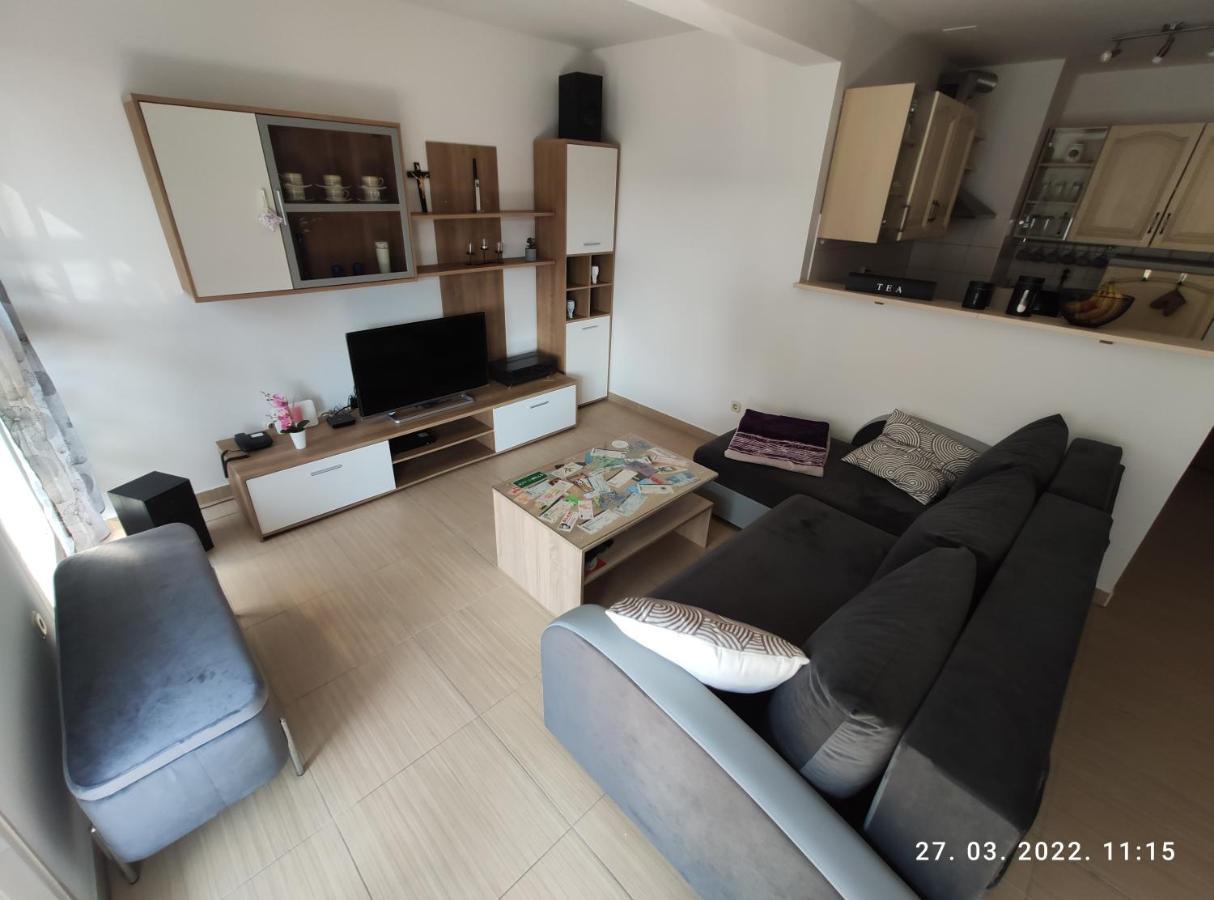 Apartman Antonela With Free Garage Parking Apartment Сплит Екстериор снимка