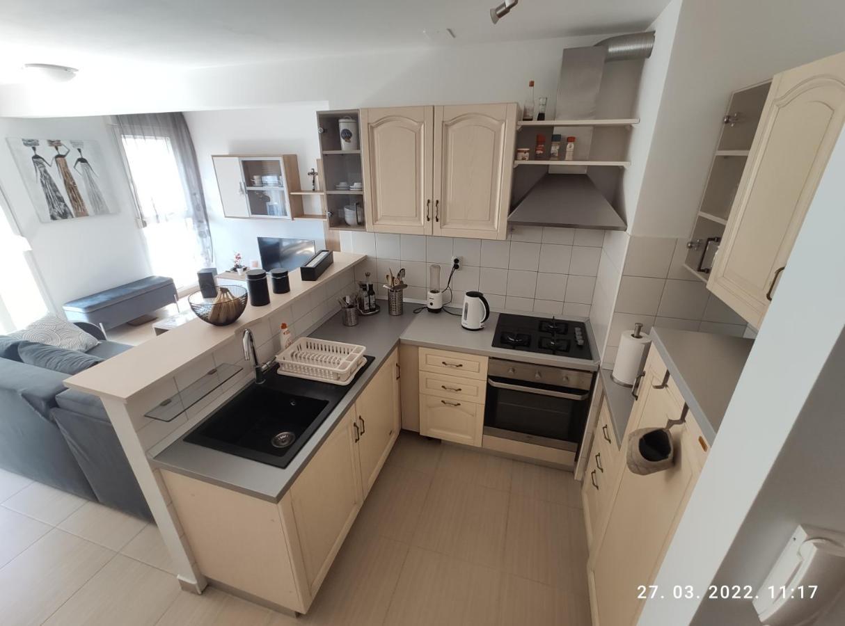 Apartman Antonela With Free Garage Parking Apartment Сплит Екстериор снимка